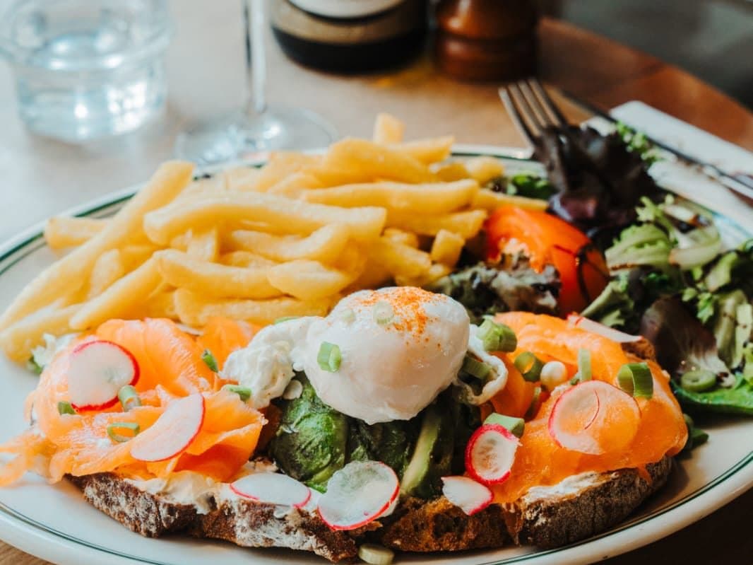 Avocado toast au saumon